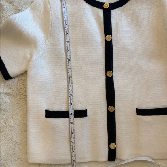 ABERCROMBIE & FITCH CREAM OFF WHITE BLACK TOP/SWEATER MINIMALIST SMALL - Picture 5 of 8